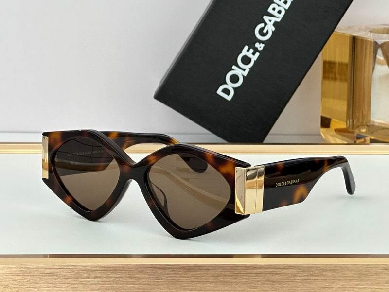 D&G Sunglasses 211